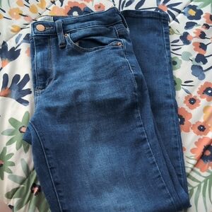 EUC Universal Thread High Rise Slim Straight Jeans - Size 4
